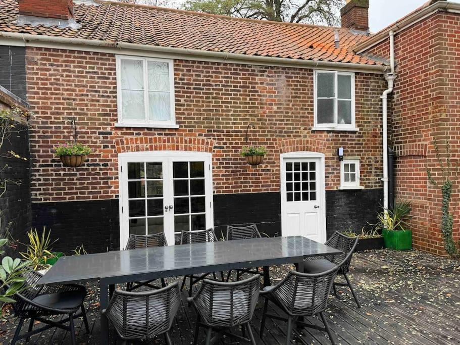 Norwich City Centre, Norfolk, Free Car Parking. Exterior photo
